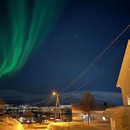 Arctic Retreat - Spacious Apartment Next To Amazing Nature Tromso Exterior photo